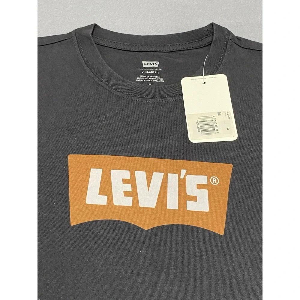 Levis Men's Vintage Black Graphic Batwing Logo in Pecan Brown Medium T-Shirt NWT